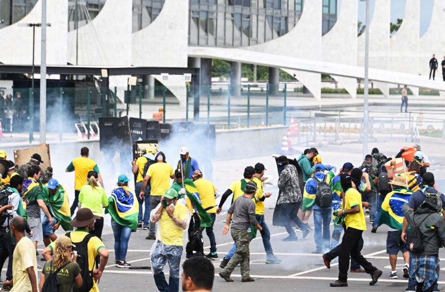 حمله به کنگره برزیل؛ تداعی شورش ترامپیست‌ها
