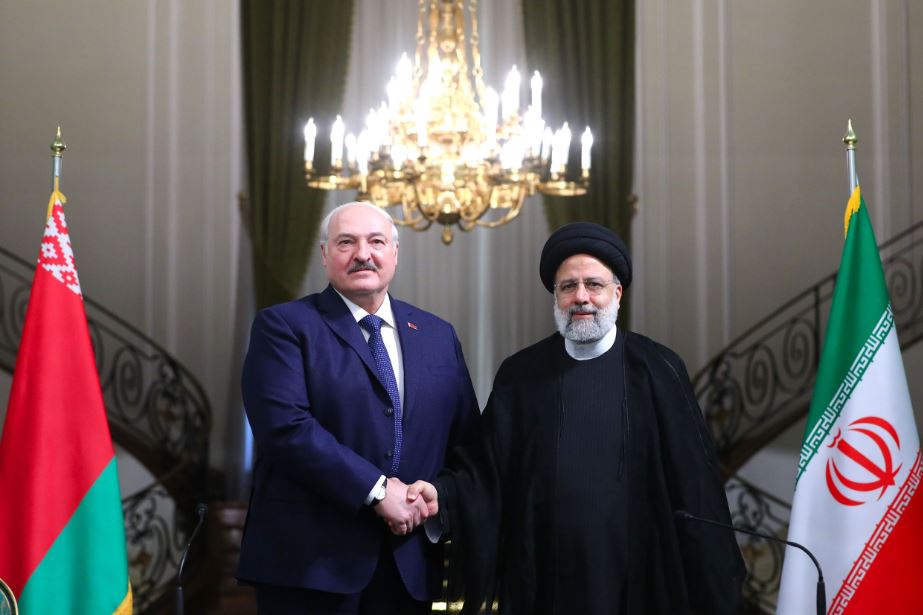 عزم و اراده تهران و مینسک برای توسعه همه‌جانبه روابط
