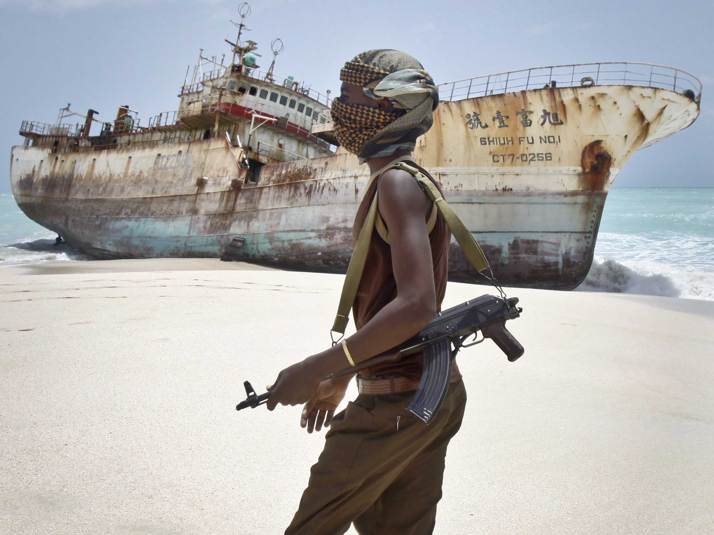 جولان دزدان دریایی در آبراهه‌های بین‌المللی
