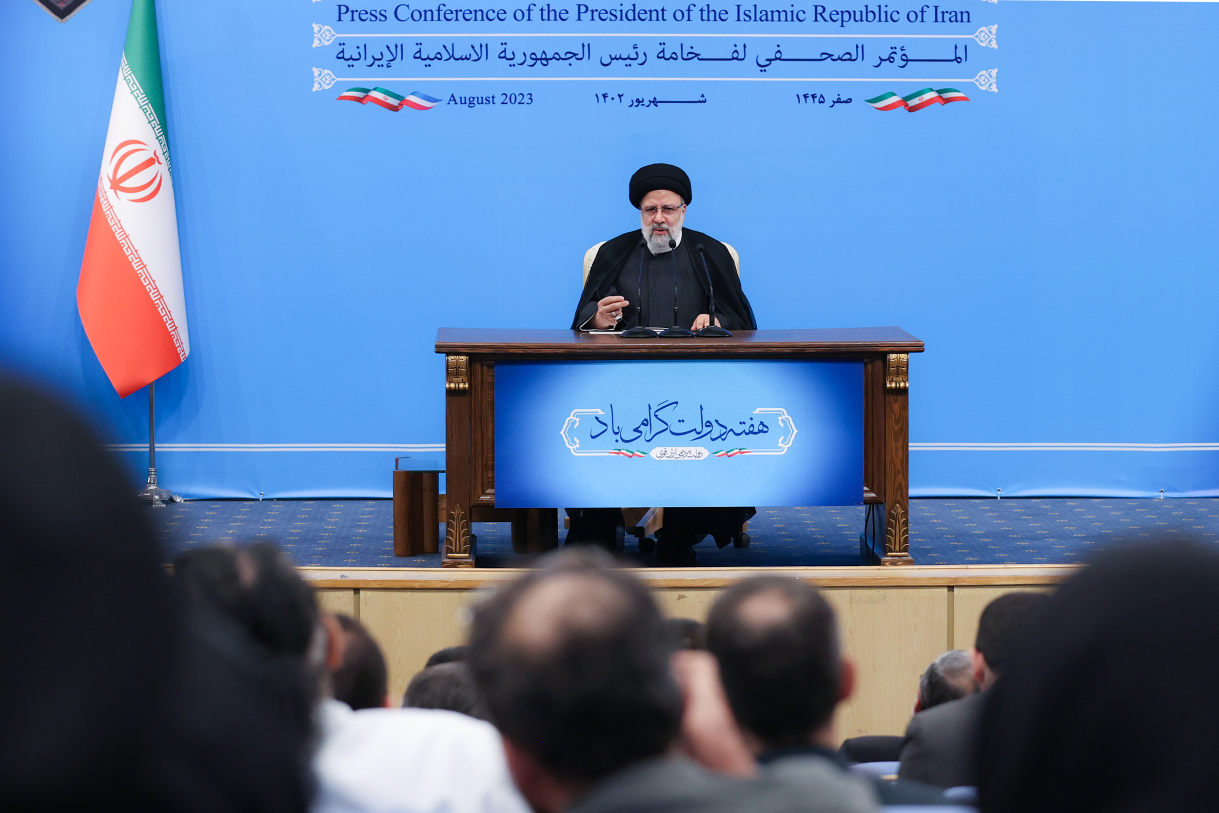 رایگان شدن آب و برق و گاز خانواده‌های کم‌درآمد در برنامه دولت است
