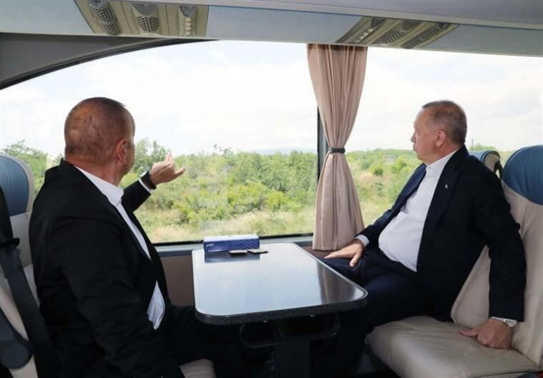 آذربایجان برای ایران به‌سان اوکراین برای روسیه