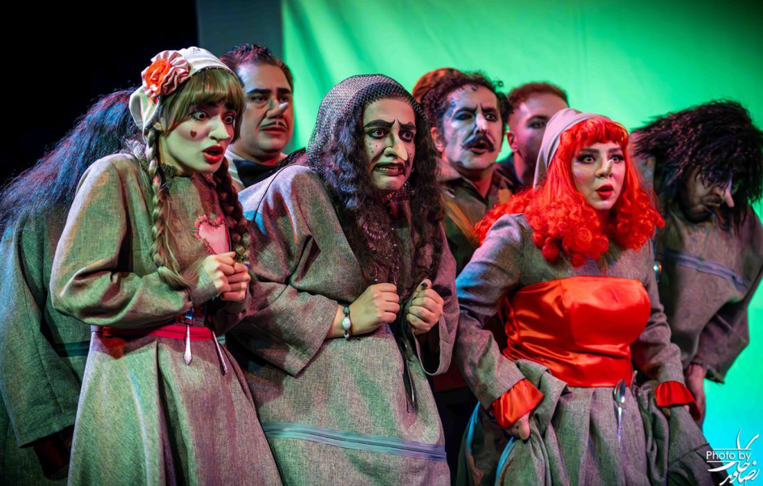 «ریش فیدل، غبغب مرکل» به‌روایتِ بازیگران (بخش اول)