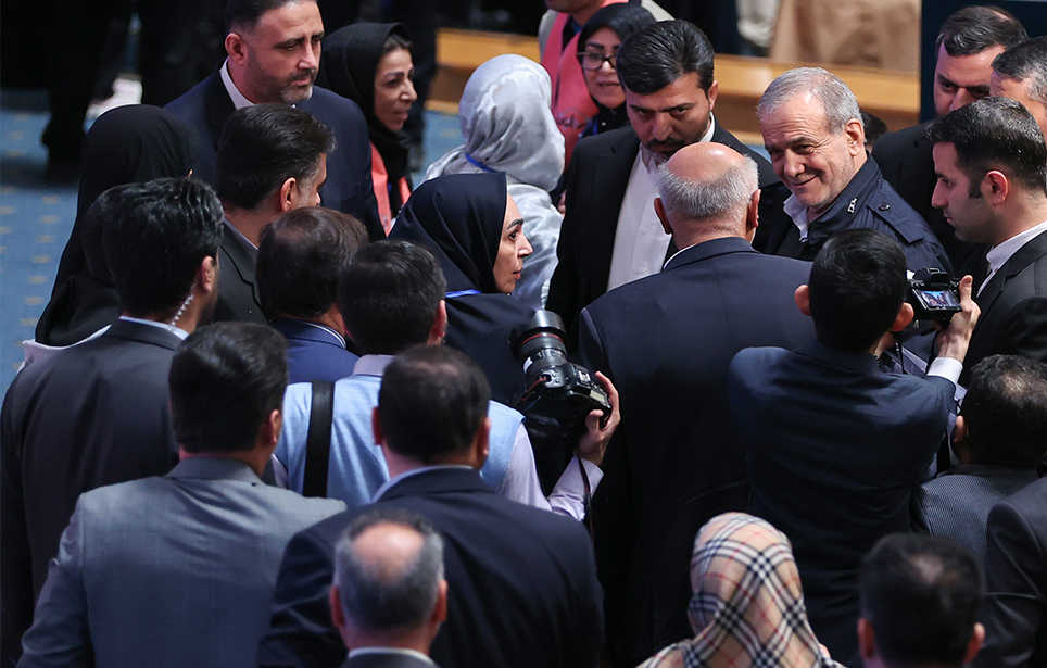 نباید مردم را به خودی و غیرخودی تقسیم کرد