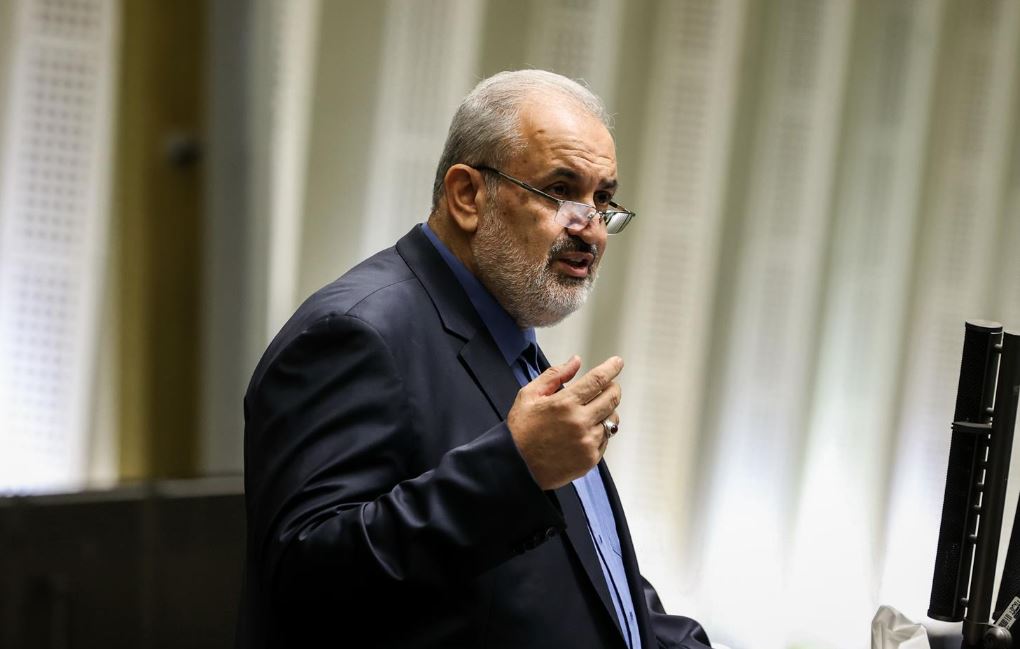 http://sayeh-news.com/Content/1405/06/17/IMG_88388.JPG