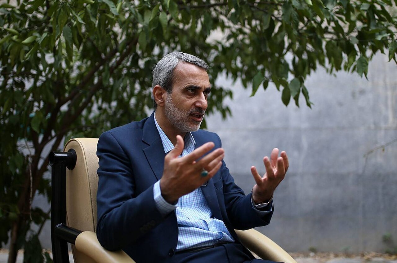 http://sayeh-news.com/Content/1405/07/11/IMG_50158.jpg