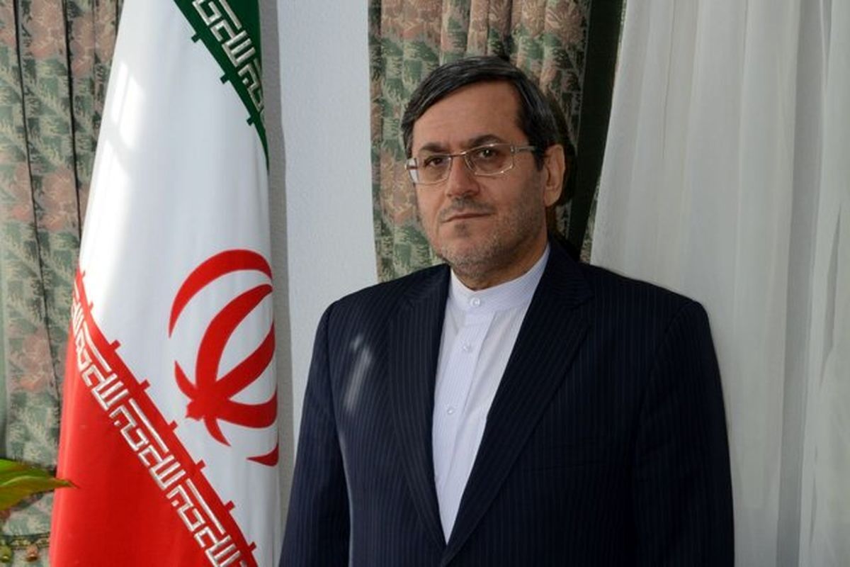 http://sayeh-news.com/Content/1405/07/18/IMG_20463.jpg