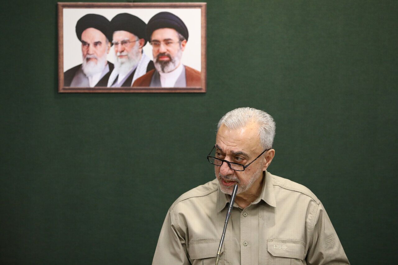 http://sayeh-news.com/Content/1405/07/27/IMG_91797.jpg
